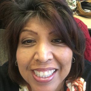 Meet your Posher, Dina